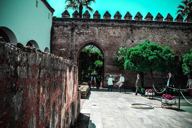 Best of Cordoba Guided Tour - Alcázar Gardens and the Medieval Layer: Don’t Skip the Small Ending