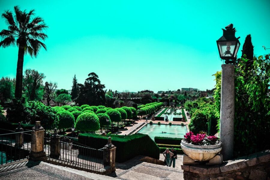 Cordoba: 2.5-Hour Guided Jewish Quarter and Alcazar Tour - Plaza Cardenal Salazar and Algafequi: a short stop with big meaning