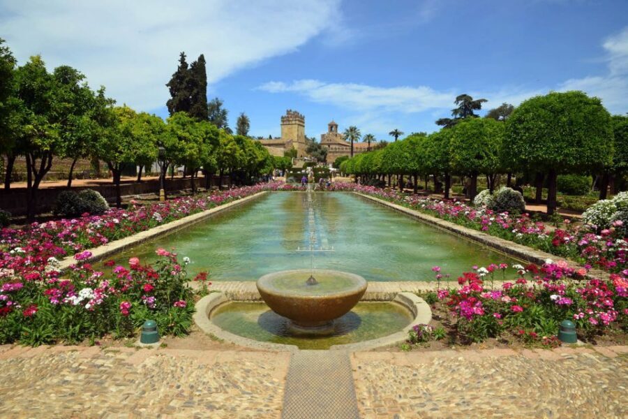 Córdoba Guided Tour of the Mosque, Jewish Quarter & Alcazar - Skip-the-line tickets: time saved is the real luxury