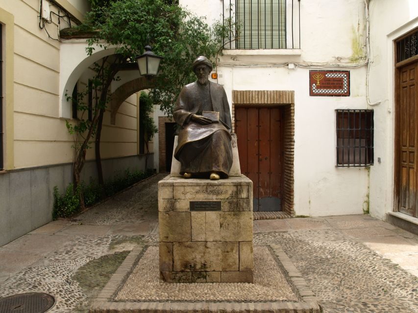 Cordoba: Jewish Quarter Walking Tour - Photographing the artisan souk: crafts, texture, and quick wins