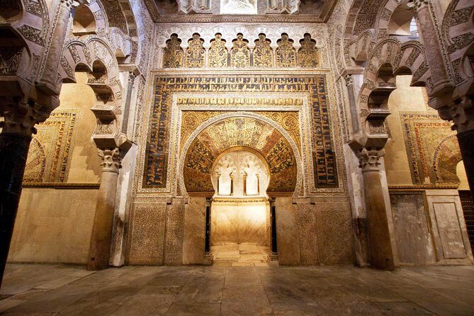 Cordoba Mosque and Jewish Quarter Guided Tour - Step into the Mezquita-Catedral: the story behind the arches
