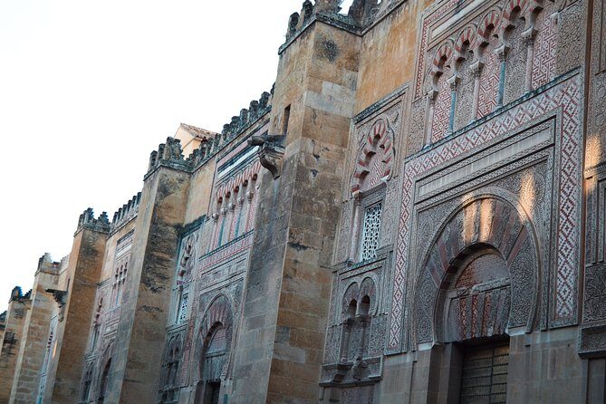 Cordoba Mosque Guided Tour - Crowds and hearing: the real-world challenge at the Mezquita