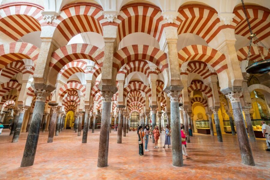 Córdoba: Mosque, Jewish Quarter & Tour with Ticket - Expansions and architecture changes: the “history you can spot”