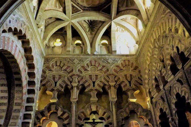 Guided tour of the Mosque with entrance included - What’s included (and why those details are a big deal)