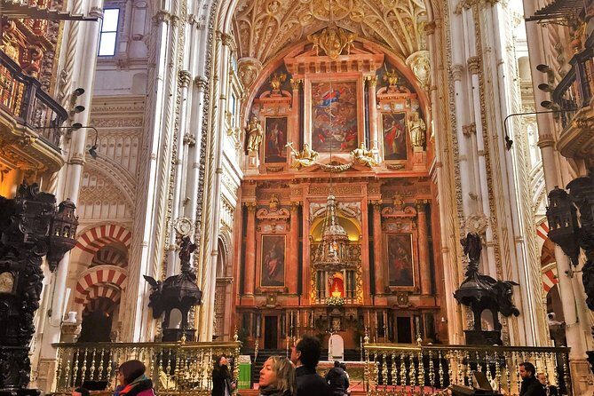 Mosque-Cathedral, Alcazar & Jewish Quarter with Tickets - La Judería in about an hour: synagogue, Arabic market, and Maimonides