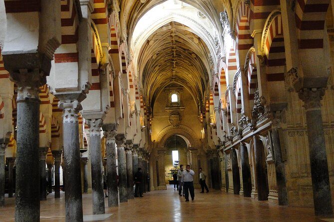 Mosque-Cathedral, Alcazar & Synagogue with Skip the Line Tickets - The Cordoba Synagogue stop: what to expect in 15 minutes